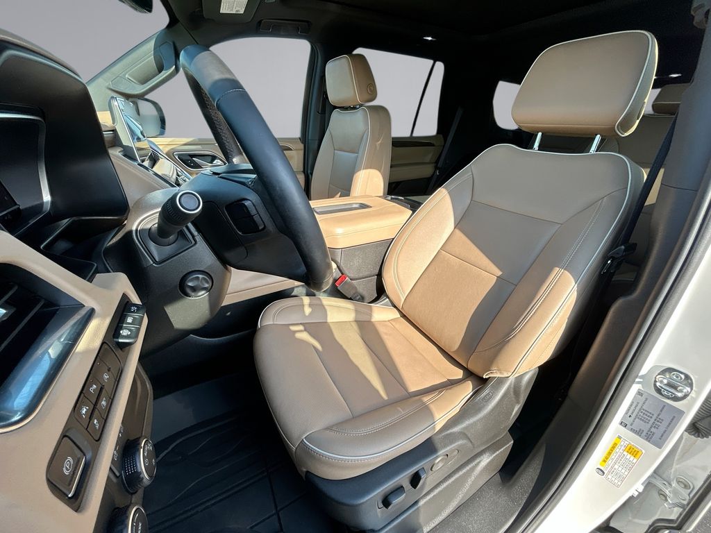 Thumbnail: 2023 Chevrolet Tahoe - 30