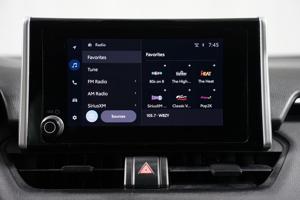 2024 Toyota RAV4 XLE 17