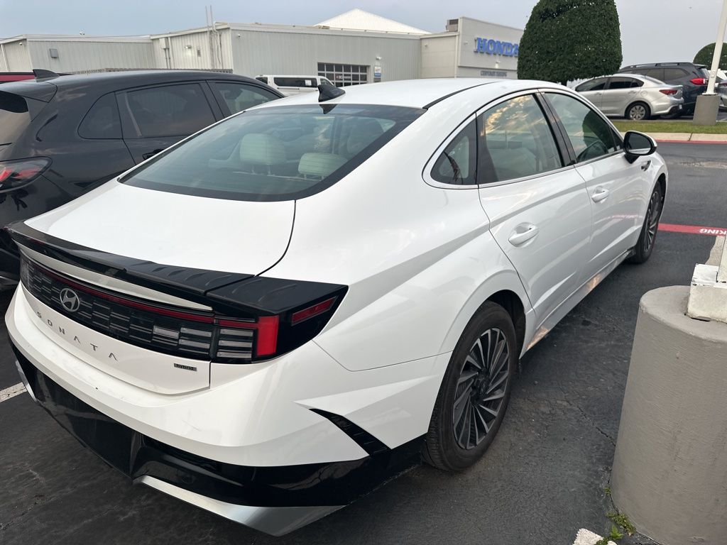 Thumbnail: 2025 Hyundai Sonata - 4