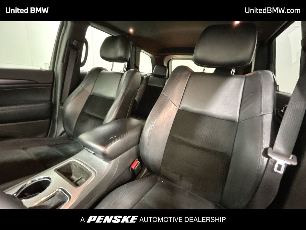 Thumbnail: 2017 Jeep Grand Cherokee - 13
