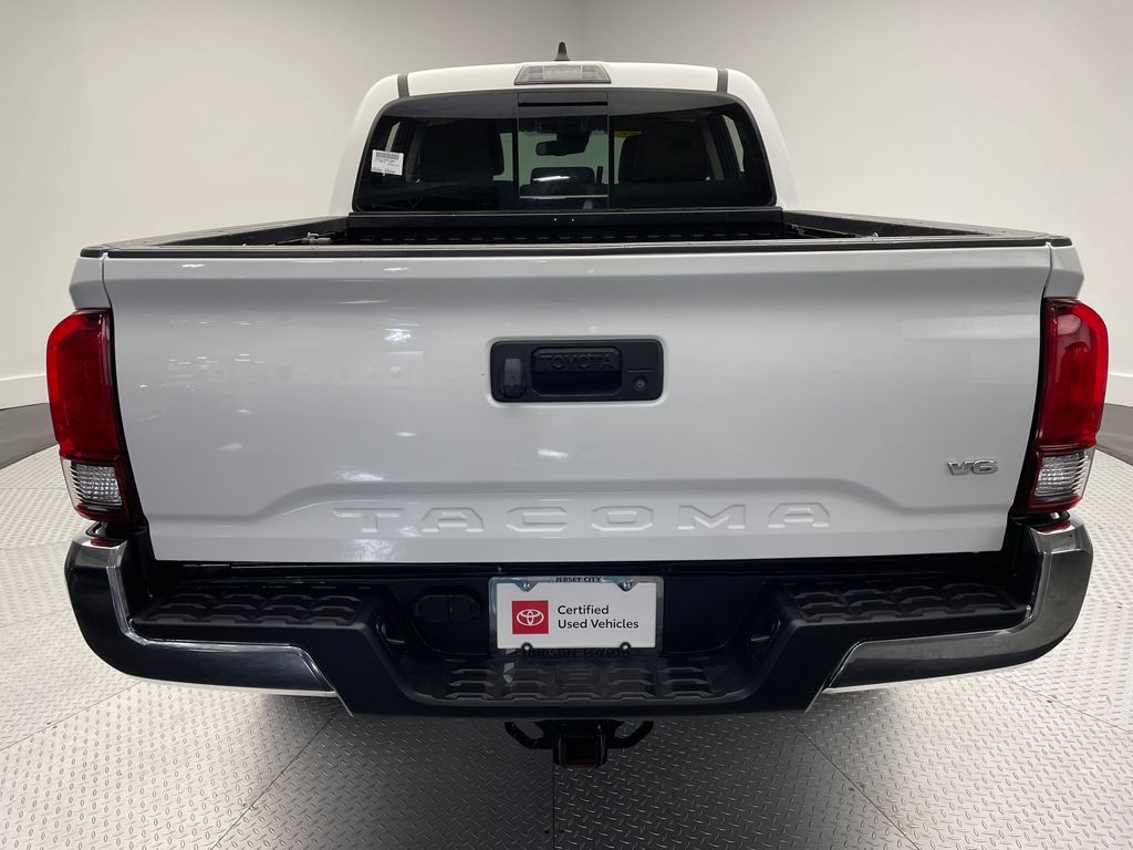 Thumbnail: 2022 Toyota Tacoma - 6