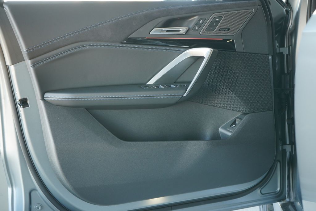 Thumbnail: 2026 BMW X1 - 10