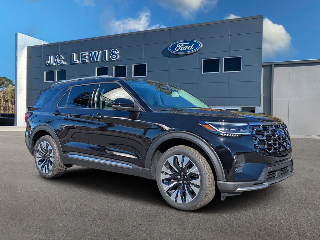 2026 Ford Explorer Platinum's photo