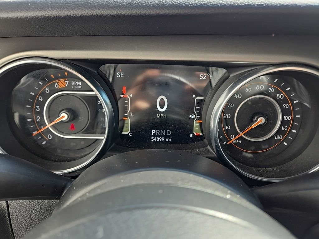 Used 2021 White/off-white Jeep Sport S image 25