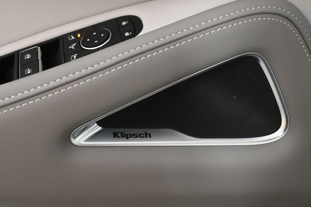 Thumbnail: 2026 INFINITI QX60 - 25