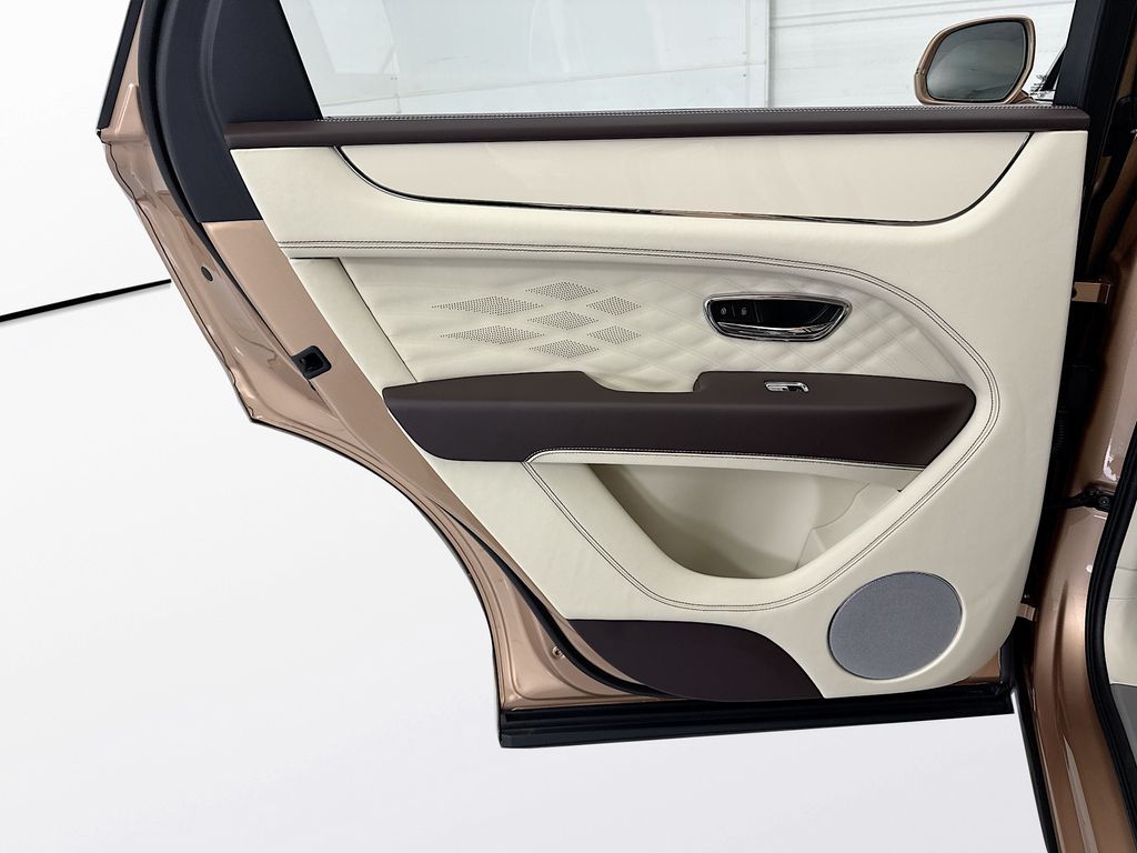 Thumbnail: 2026 Bentley Bentayga - 25