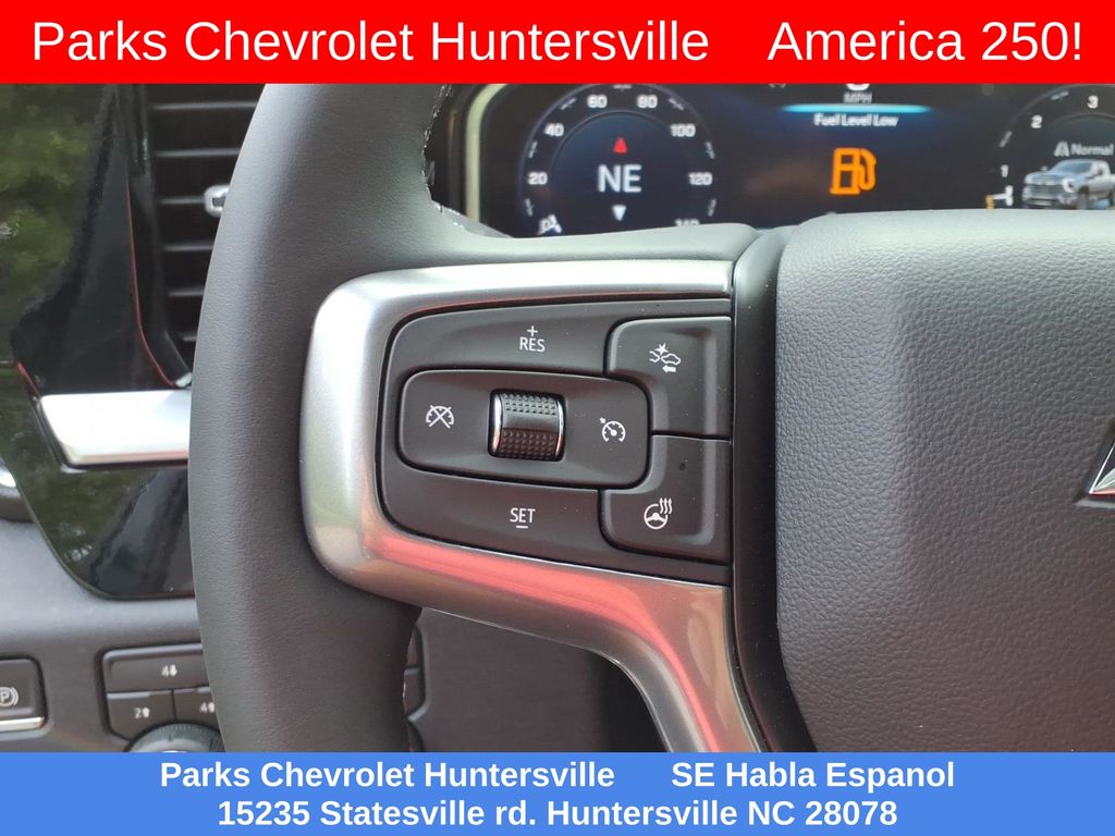 ChevroletSilverado 2500HD12