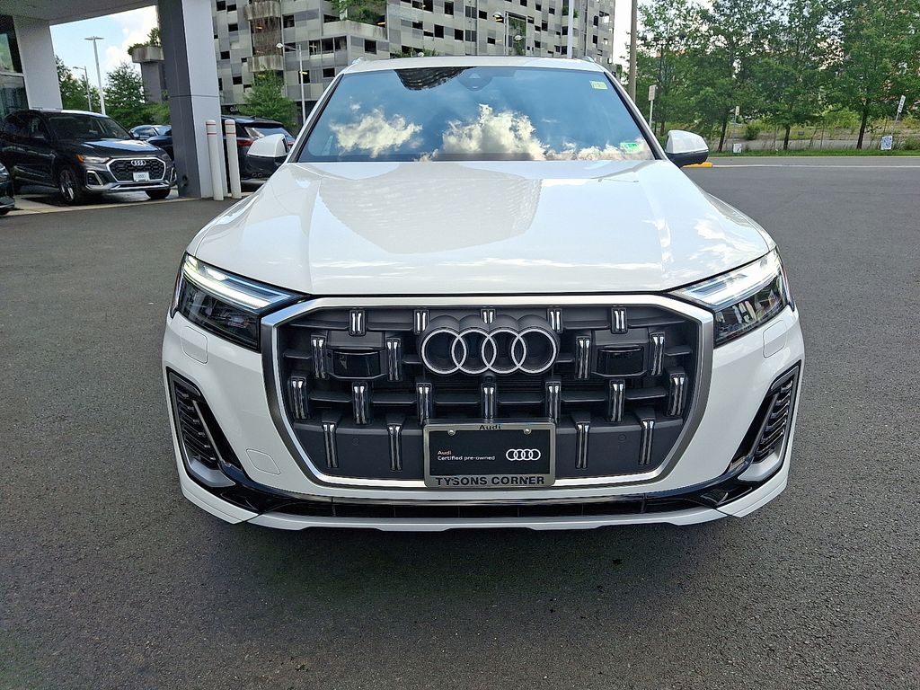 Thumbnail: 2025 Audi Q7 - 2