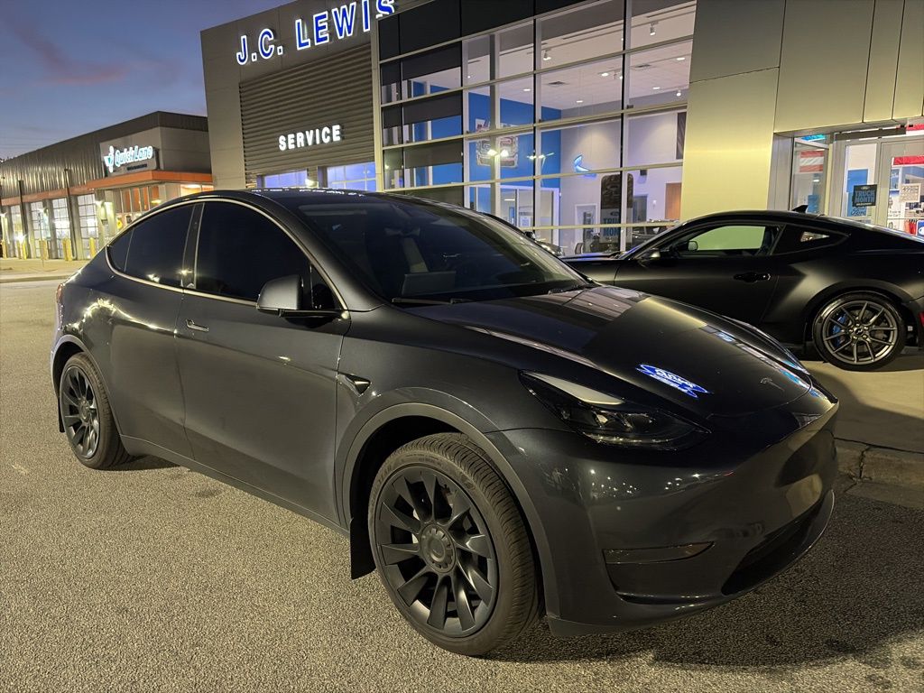 2024 Tesla Model Y RWD