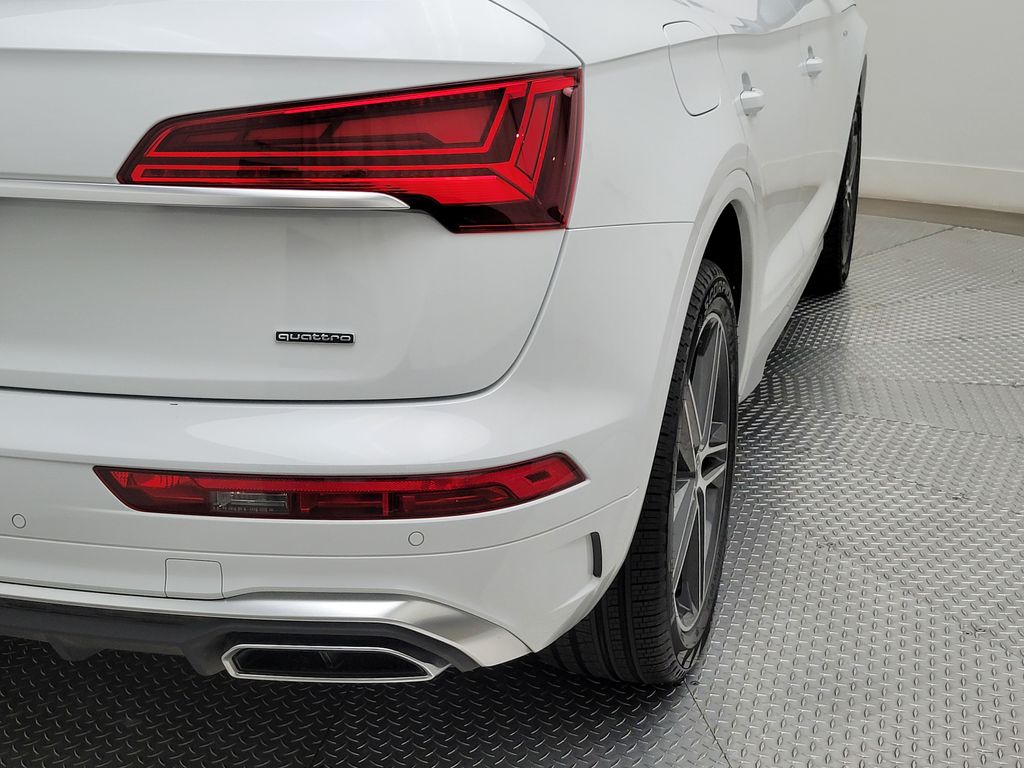 Thumbnail: 2022 Audi Q5 - 8