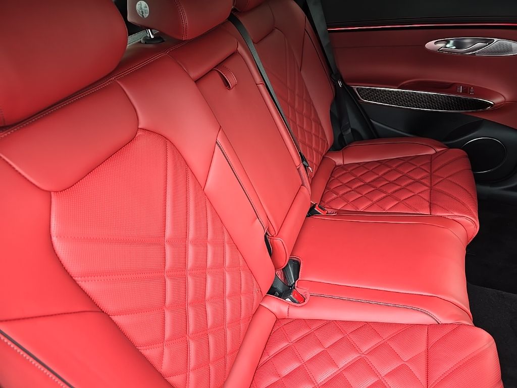 Thumbnail: 2026 Genesis GV70 - 26