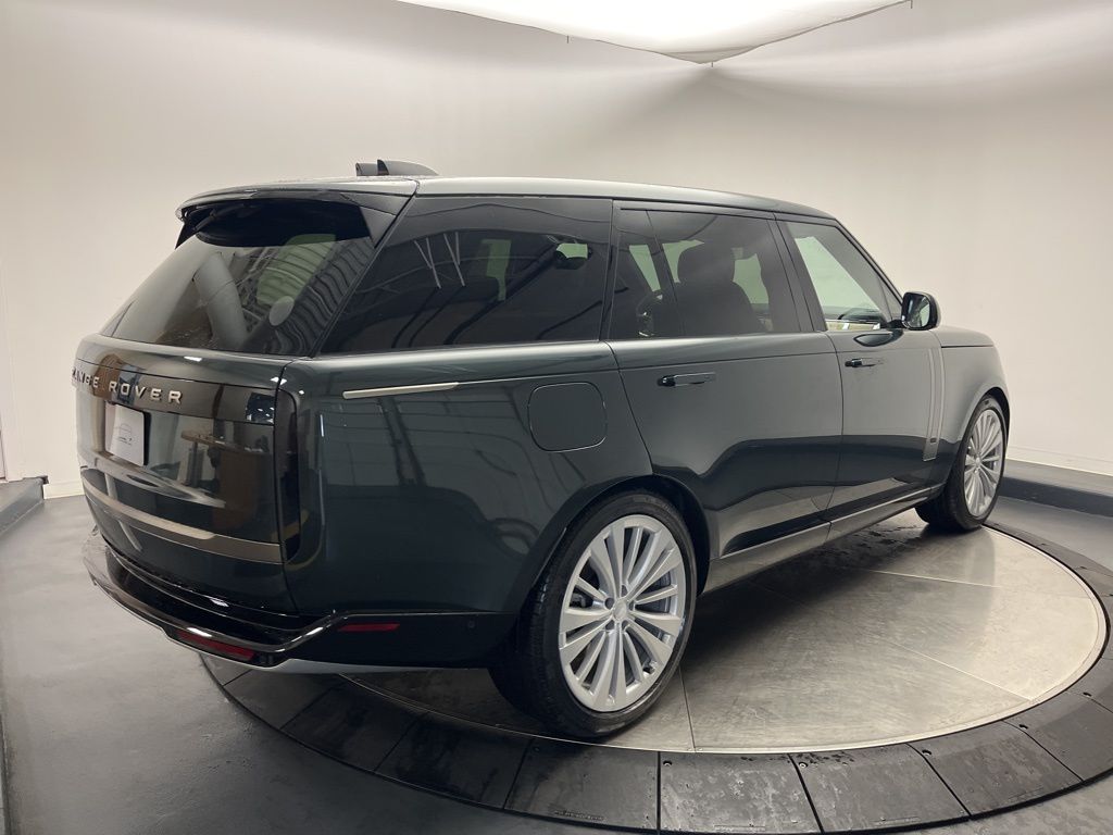 Thumbnail: 2025 Land Rover Range Rover - 5