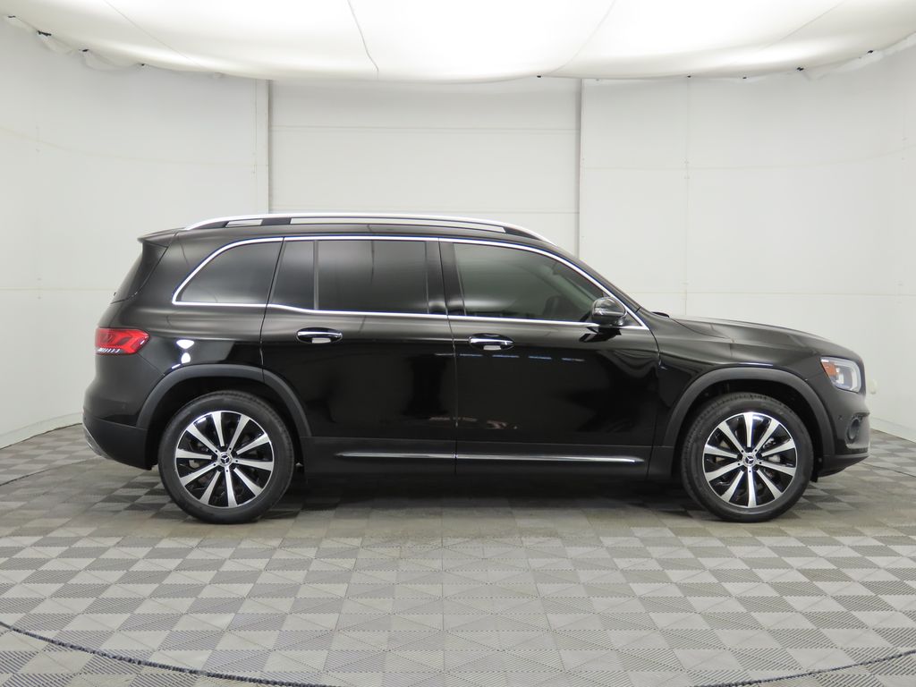 Thumbnail: 2022 Mercedes-Benz GLB - 4