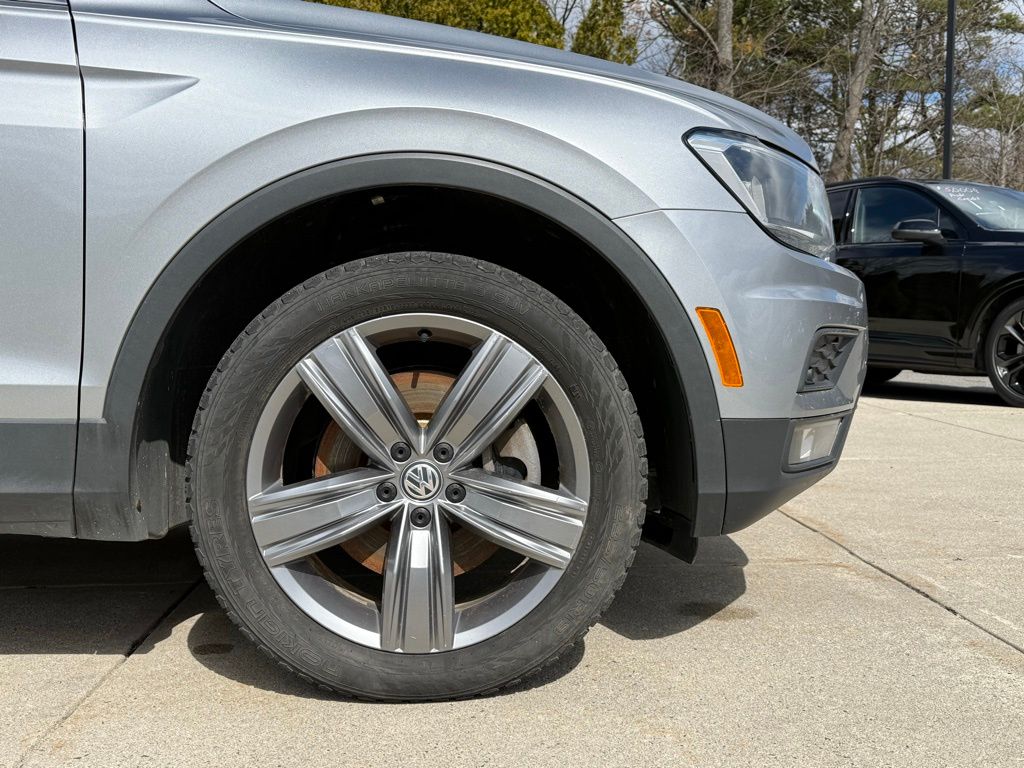 Used 2020 Silver Volkswagen 2.0T SEL image 8