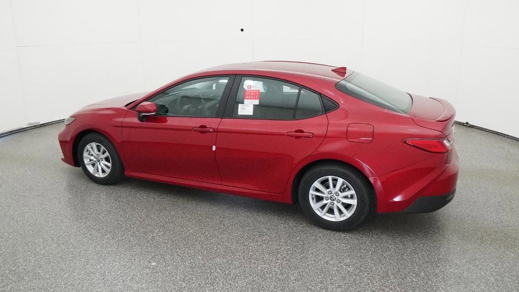 2025 Toyota Camry LE 3