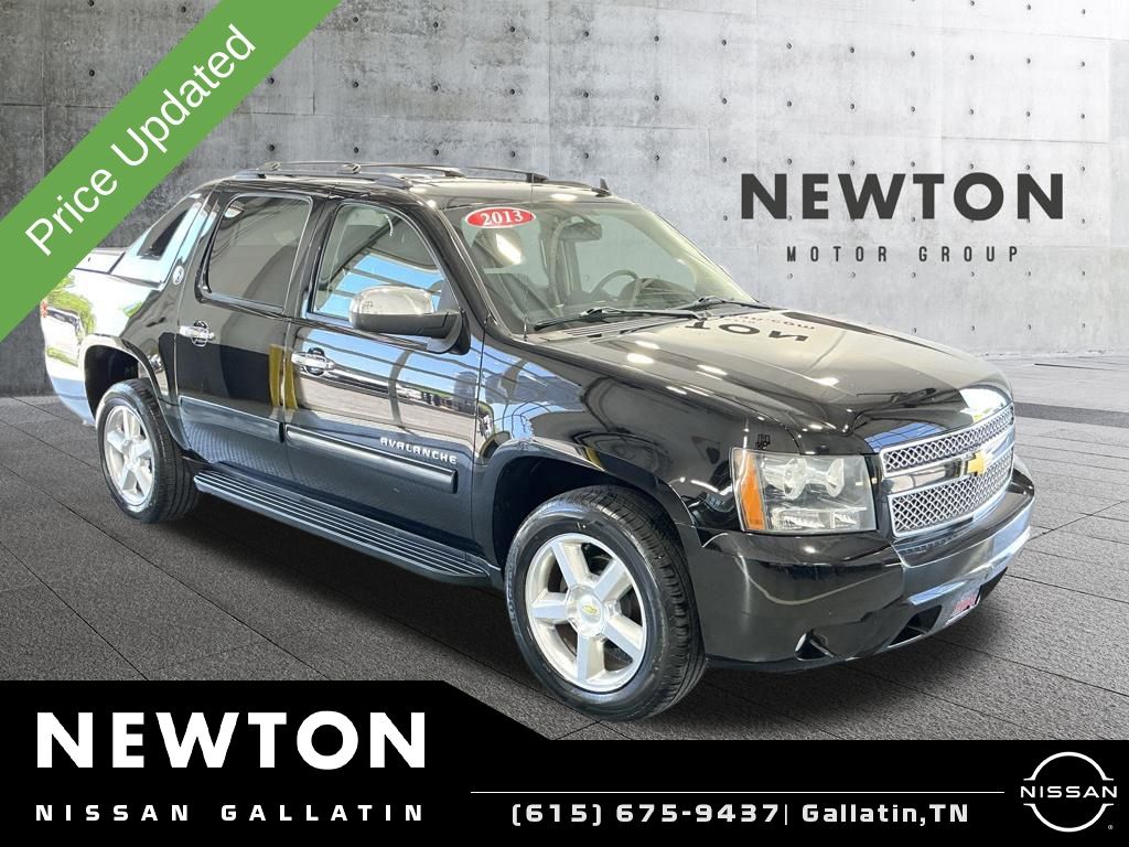 Black 2013 Chevrolet Avalanche LS Black Diamond Edition RWD Pickup Truck 4X2 6-Speed Automatic