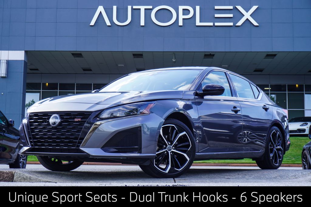 Gray (Gun Metallic) 2025 Nissan Altima Sedan Front-Wheel Drive Continuously Variable Transmission