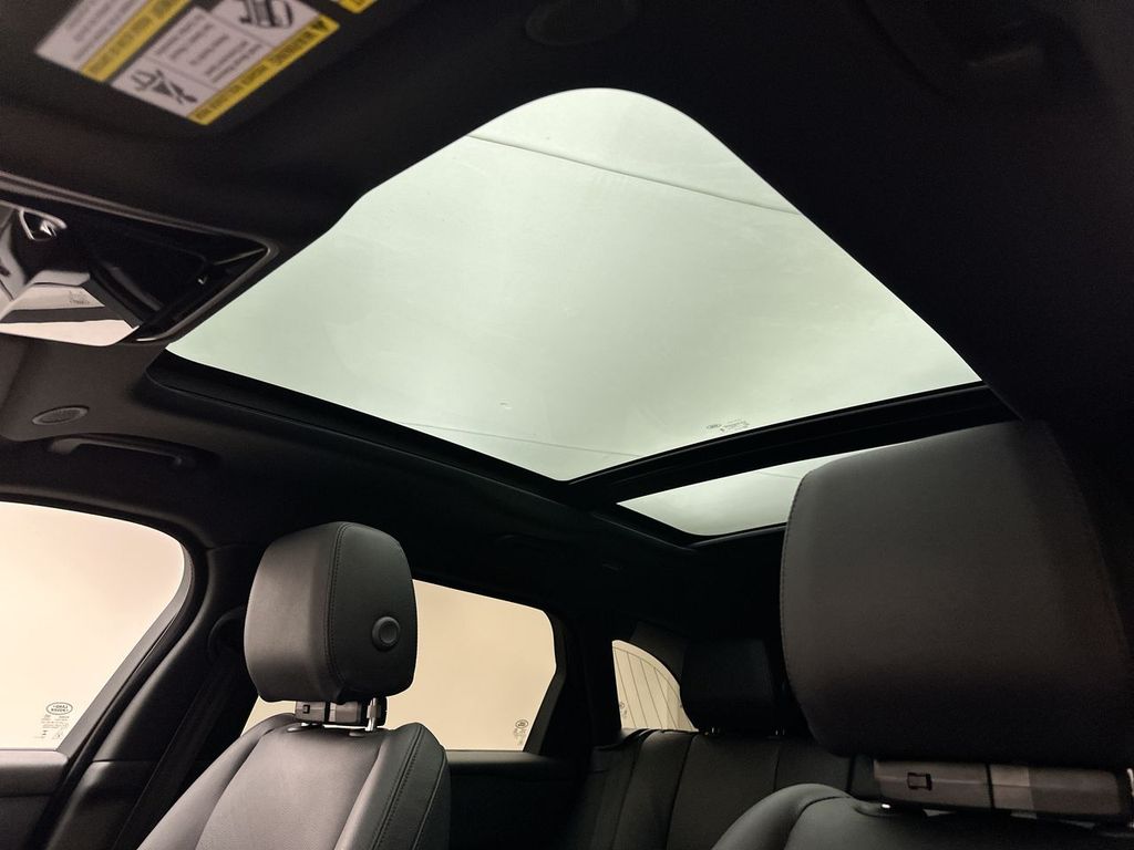 Thumbnail: 2026 Land Rover Range Rover Velar - 23