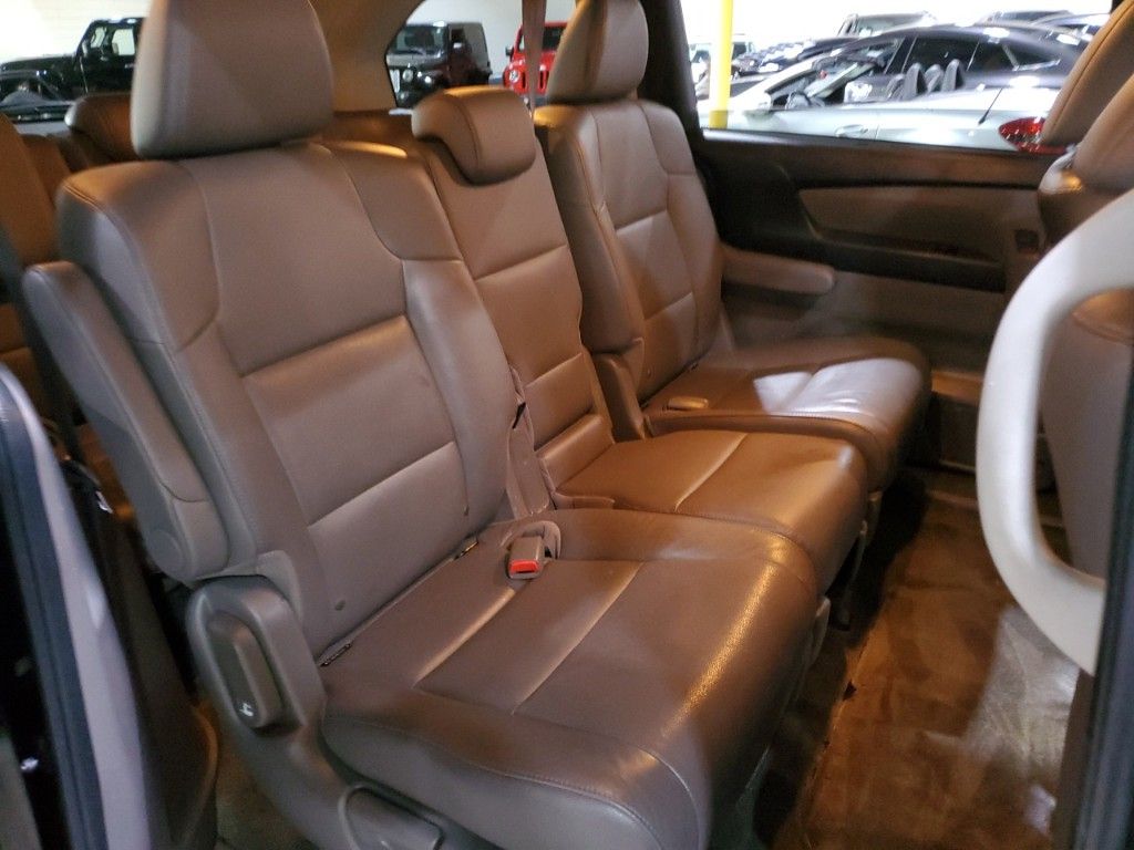 2015 Honda Odyssey EX-L 21