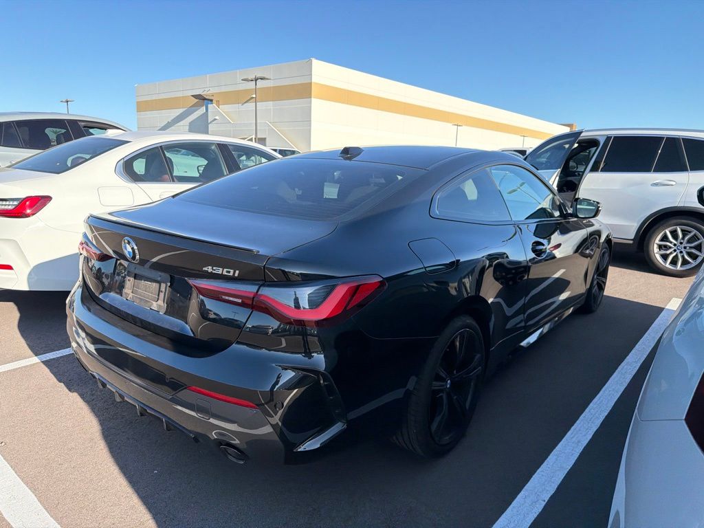 Thumbnail: 2024 BMW 4 Series - 3