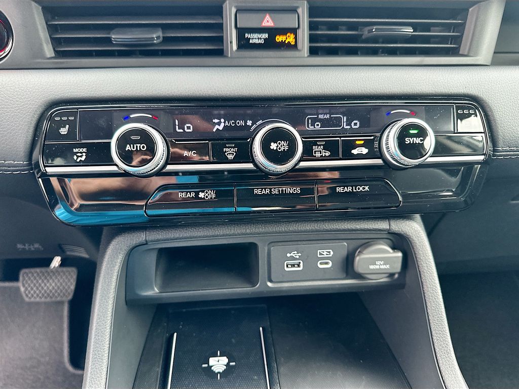 2025 Honda Pilot Touring 14
