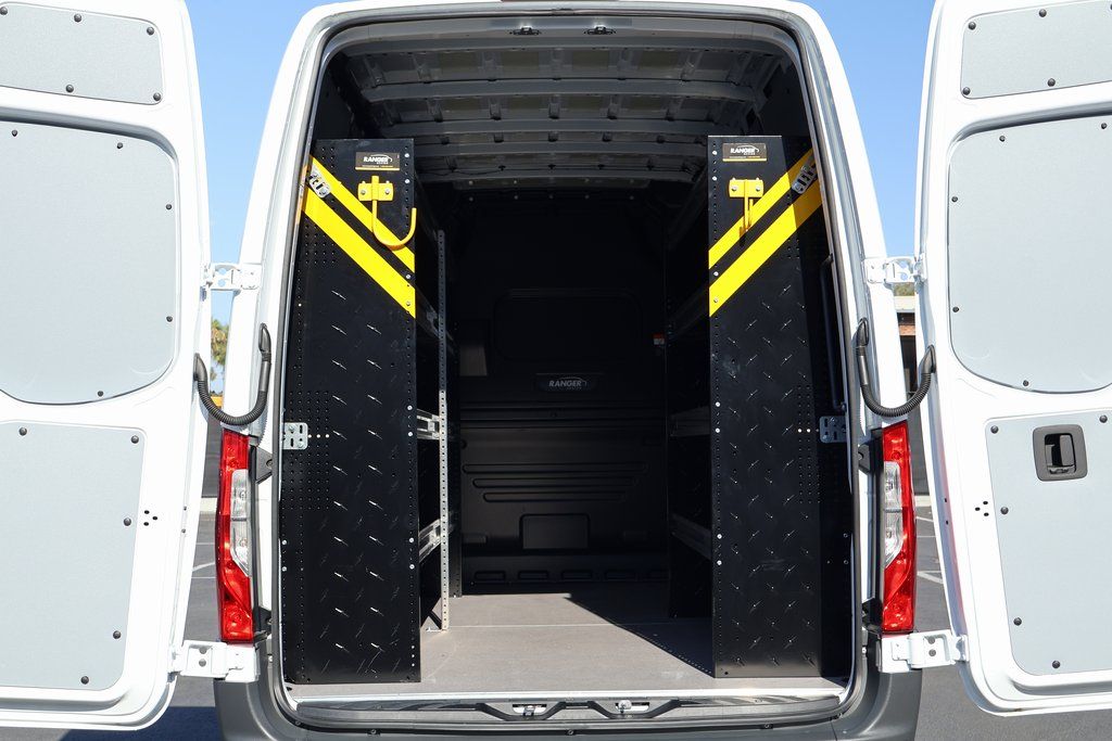 Thumbnail: 2025 Mercedes-Benz Sprinter - 13