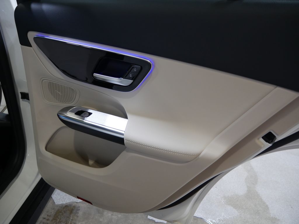 Thumbnail: 2026 Mercedes-Benz GLC - 30