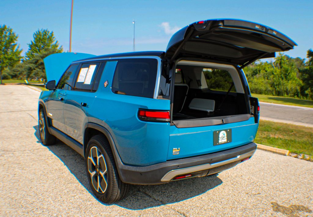 Exterior 9