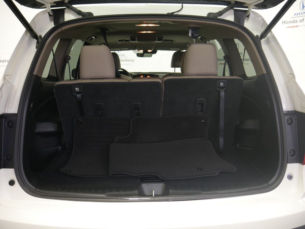 Thumbnail: 2019 Honda Pilot - 10