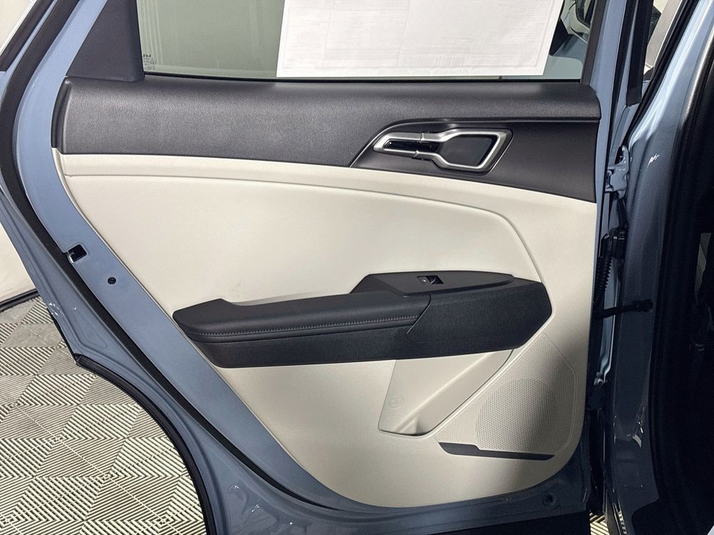 2027 Kia Sportage Hybrid EX