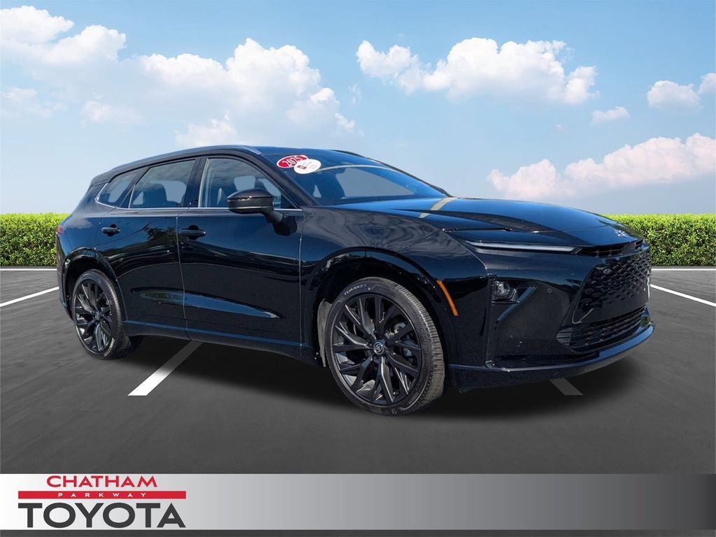 2025 Toyota Crown Signia Limited's photo