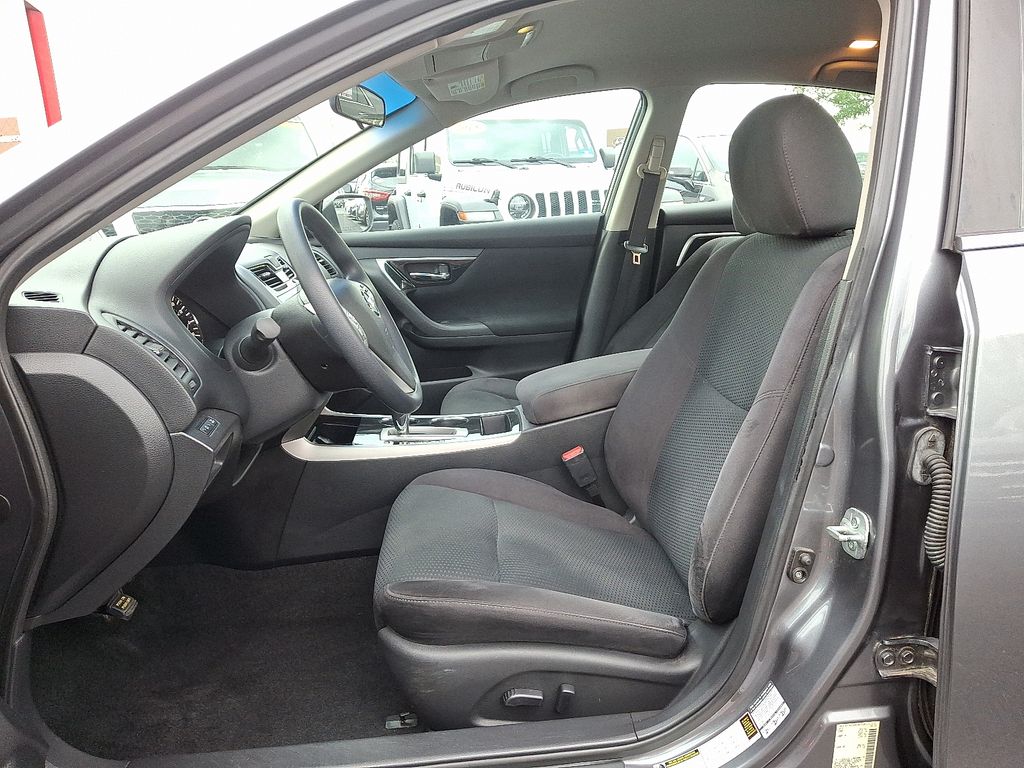 Thumbnail: 2014 Nissan Altima - 13