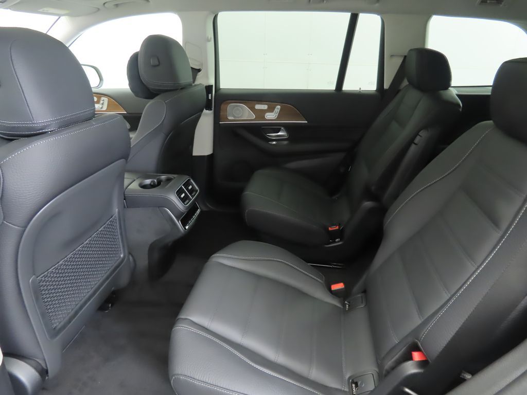 Thumbnail: 2026 Mercedes-Benz GLS - 23