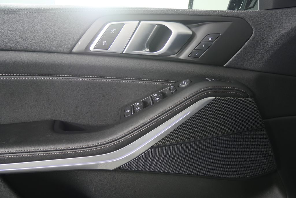 Thumbnail: 2023 BMW X5 - 7