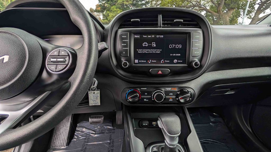 Used 2023 Kia Soul LX 4D Hatchback