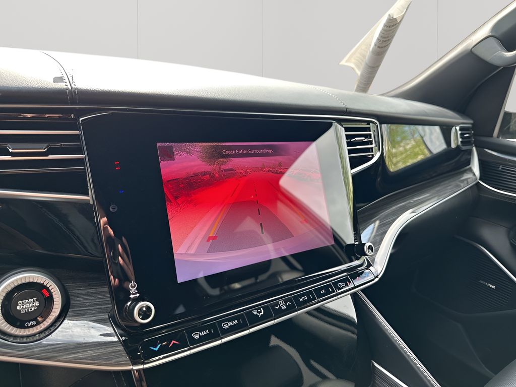 Used 2022 White Jeep Series II image 39