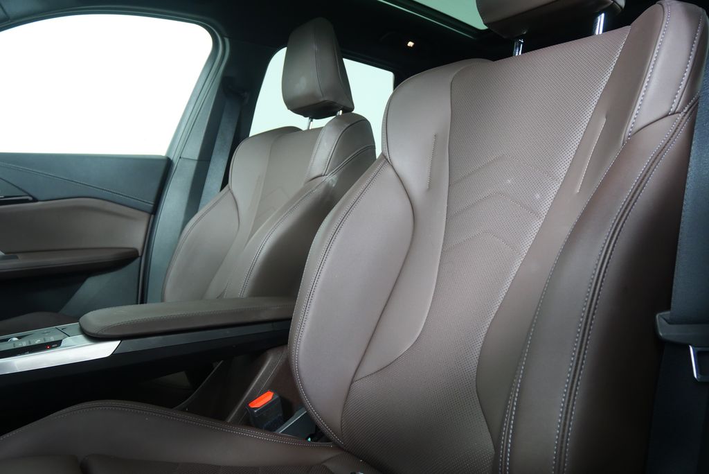 Thumbnail: 2023 BMW X1 - 10