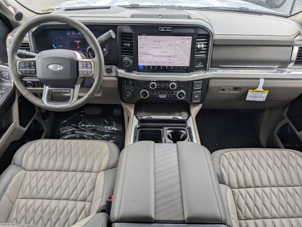 2025 Ford F-250 Super Duty Platinum