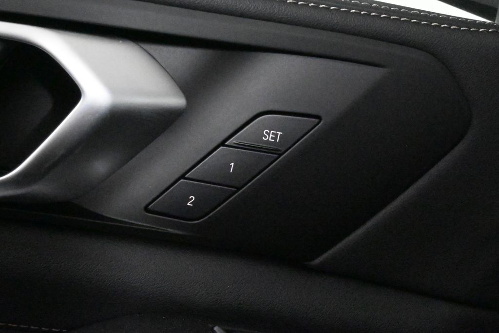2025 BMW X5 xDrive50e 31