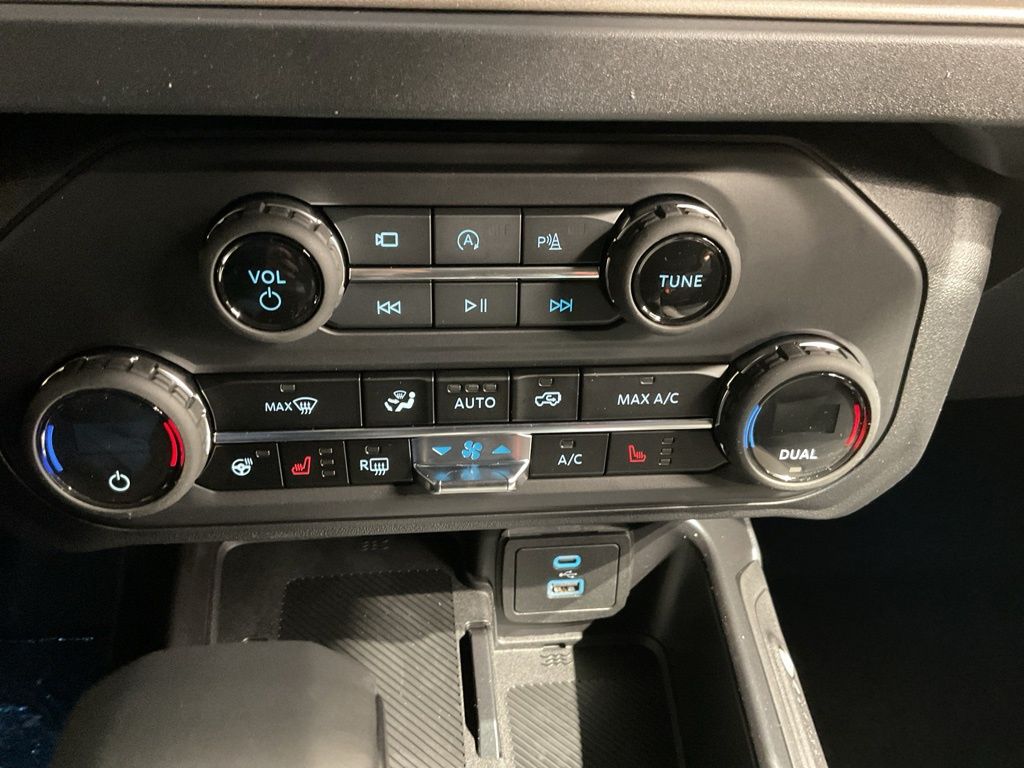 New 2025 Black Ford Outer Banks image 13