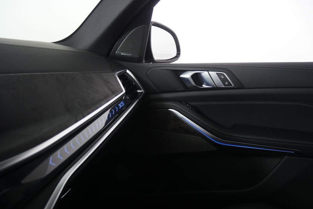 Thumbnail: 2026 BMW X5 - 20