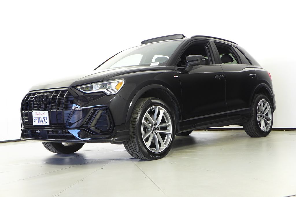 Thumbnail: 2023 Audi Q3 - 2