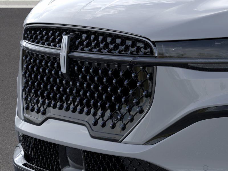 New 2026 White Platinum Metallic Tri-Coat Lincoln Reserve image 17