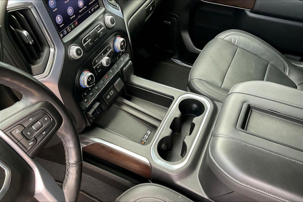 Used 2019 GMC Sierra 1500 SLT 4D Crew Cab