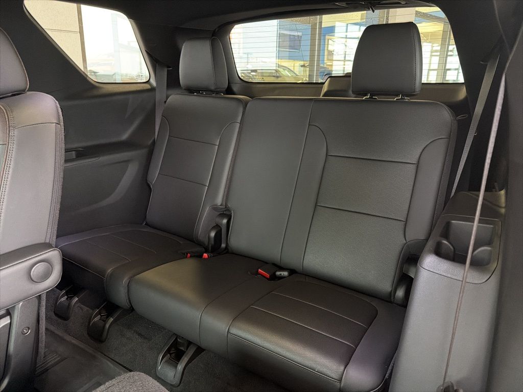 Thumbnail: 2023 Chevrolet Traverse - 21