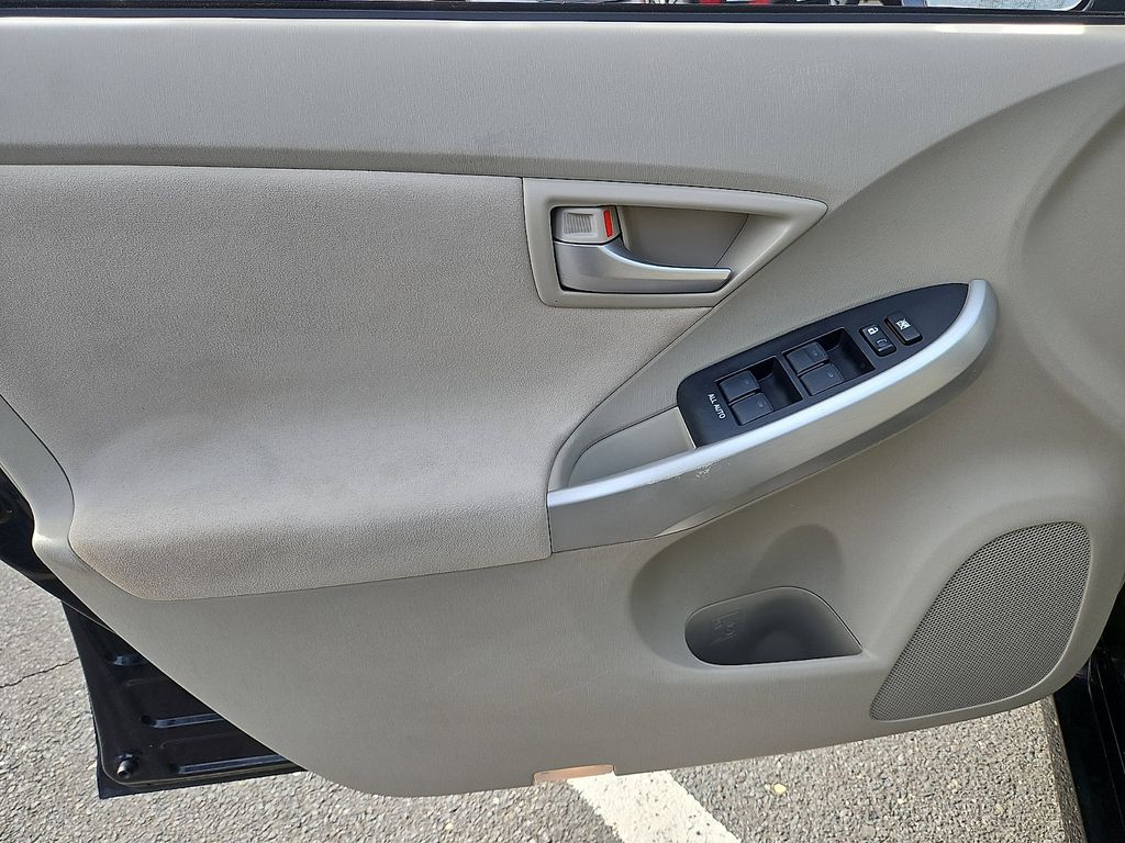 Thumbnail: 2014 Toyota Prius - 13