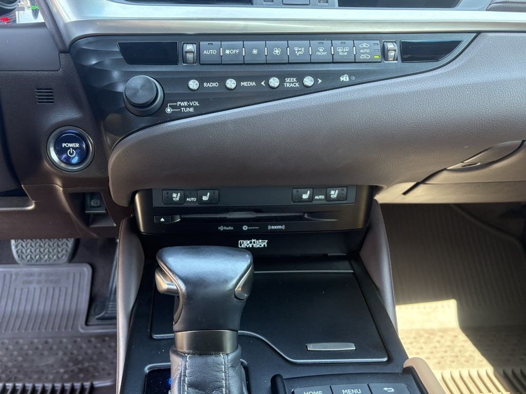 2020 Lexus ES 300h