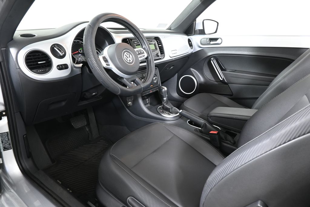 2015 Volkswagen Beetle  20