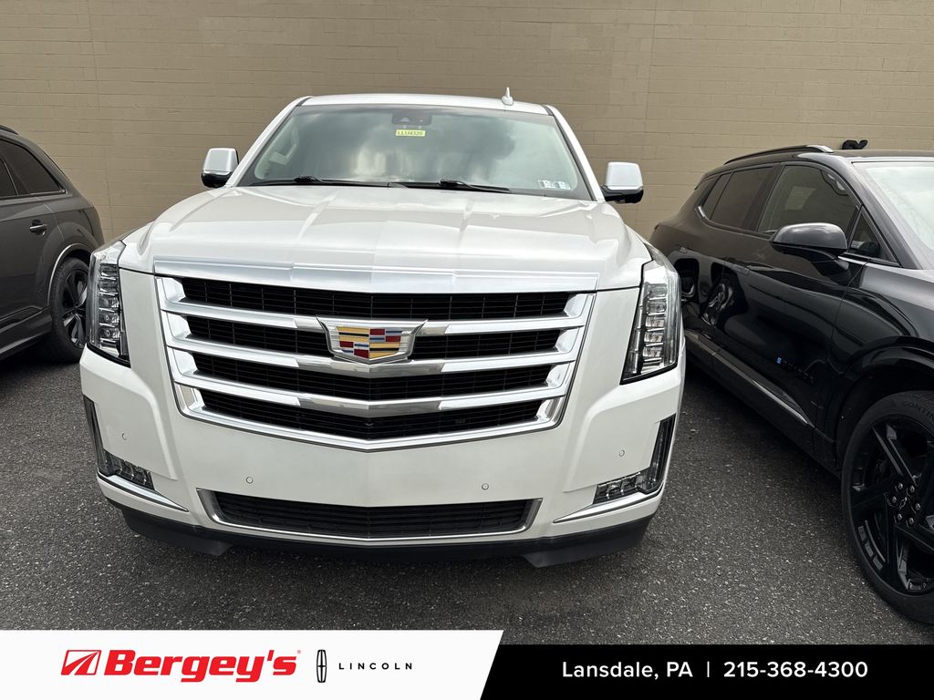 Crystal White Tricoat 2019 Cadillac Escalade SUV / Crossover Four-Wheel Drive