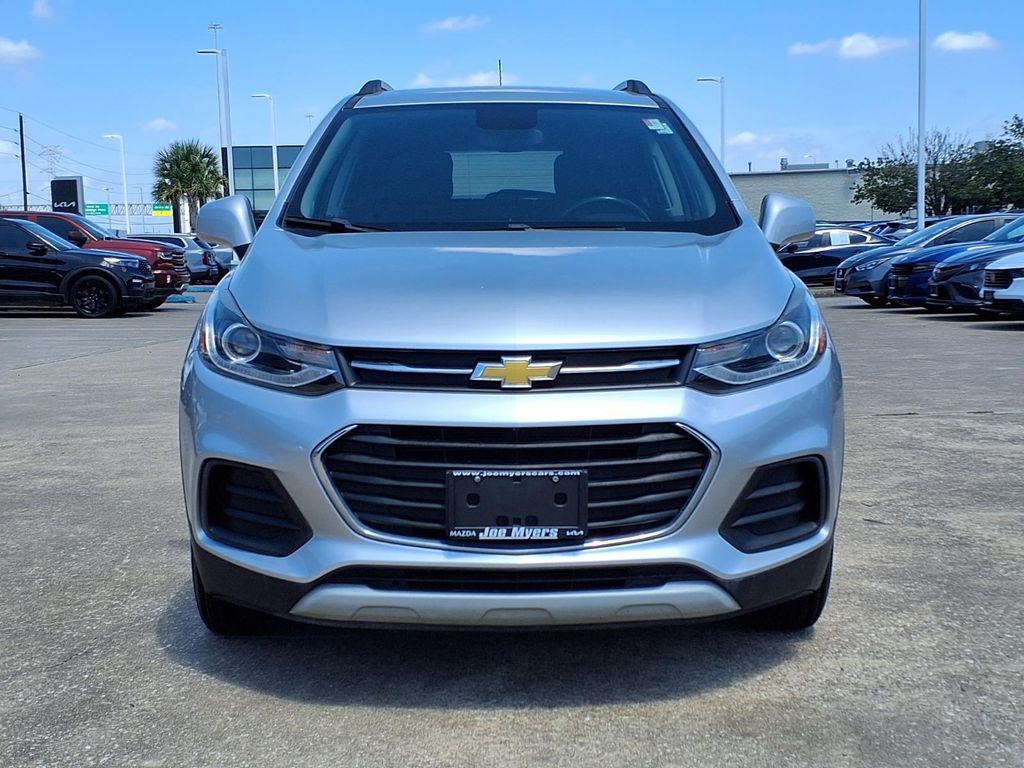 2022 Chevrolet Trax LT - 2